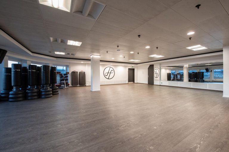 ZUR Studio 768x512